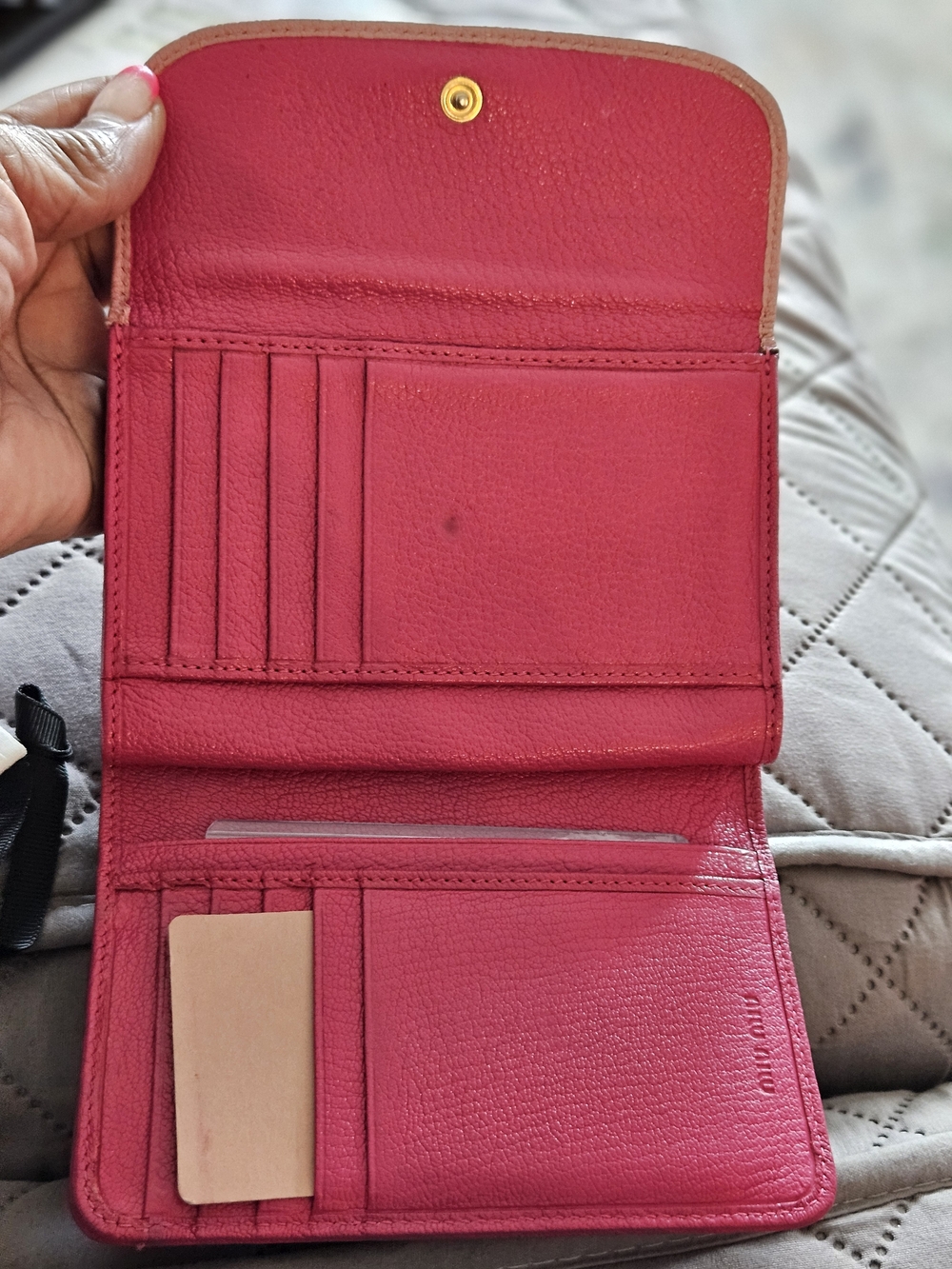 Miu Miu Two-Tone Pink Leather Wallet - Picture 5 of 10